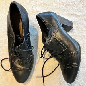 Marco Tozzi Leather Oxford Heels 👞 | Black | Size 39 (US 8) | Vintage